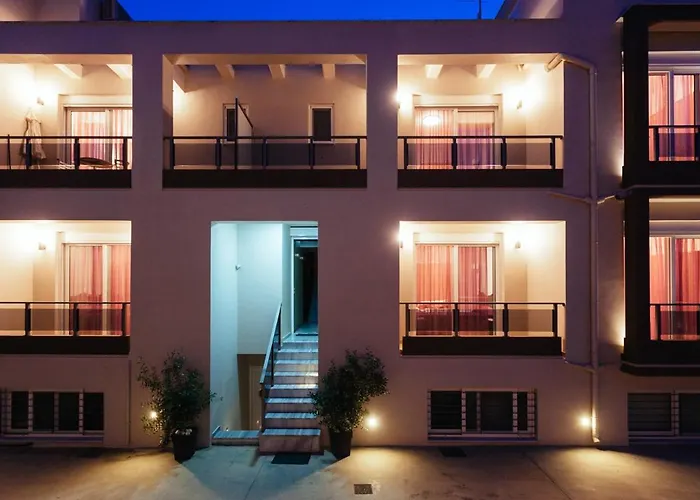 Apanema Вивари