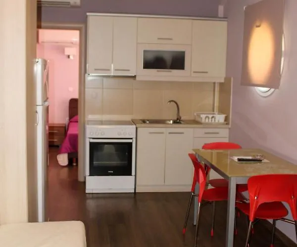 Apanema Вивари